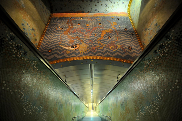 Materdei地铁站，那不勒斯